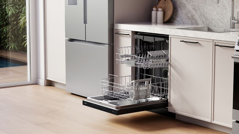 24" Bosch 300 Series Dishwasher in Black - SHP53EM6N